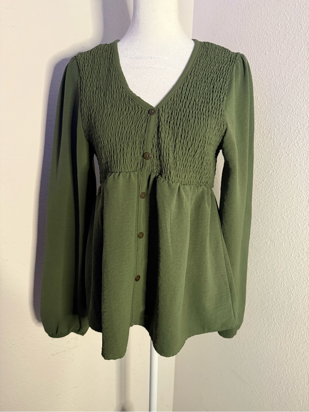 Jolie & Joy Smocked Babydoll Tunic Top Olive Green Boho Bishop Sleeve Blouse L